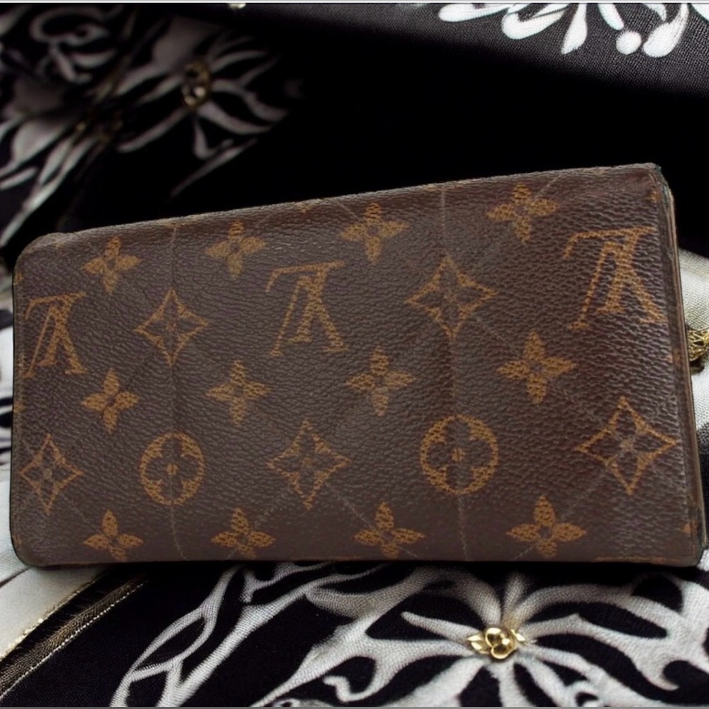 Louis Vuitton Monogram Etoile Portefeiulle Sarah Wallet 😍 - Picture 3 of 16